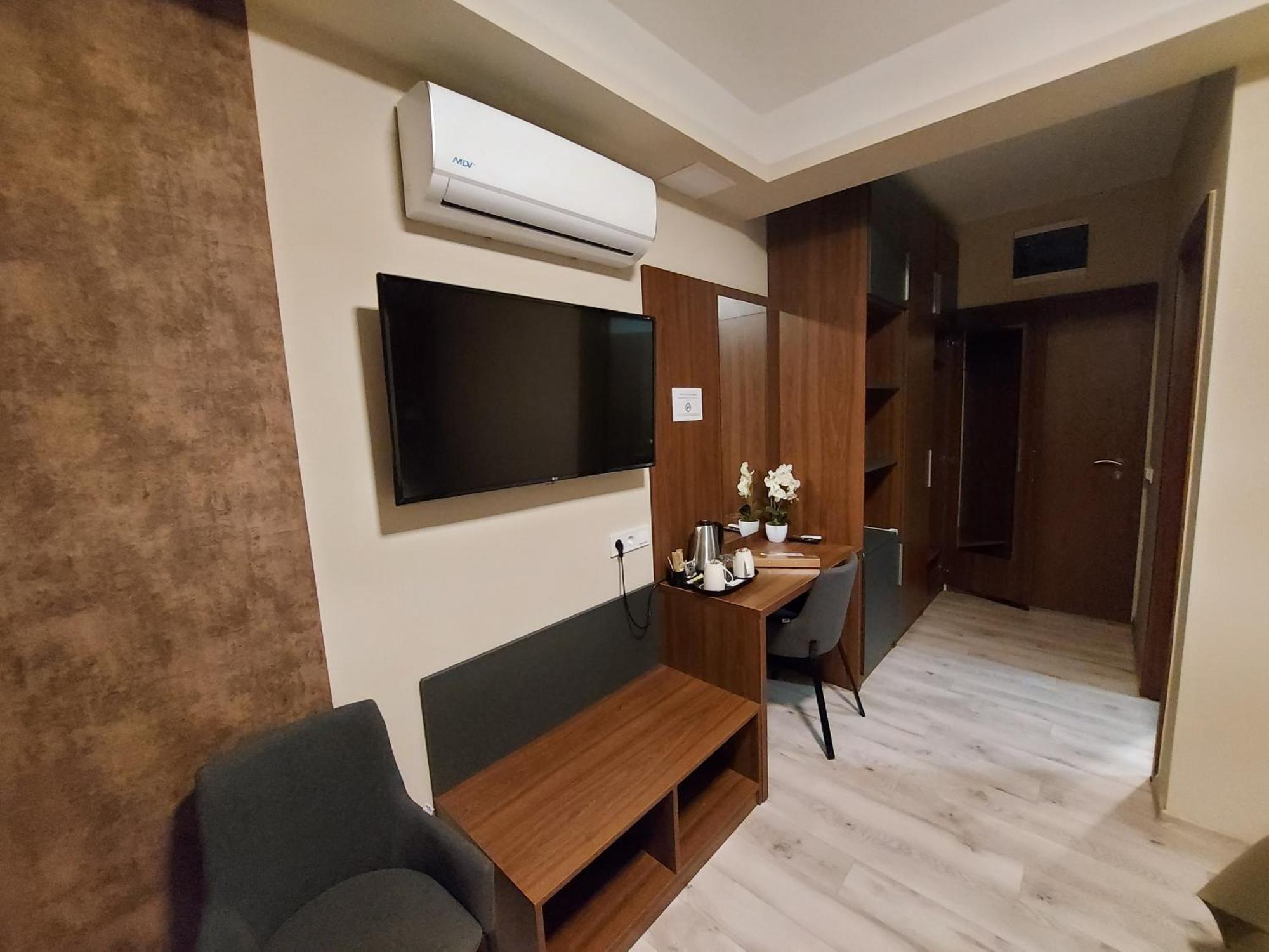Vén Diófa De Lux Panzió Szeged Exterior foto